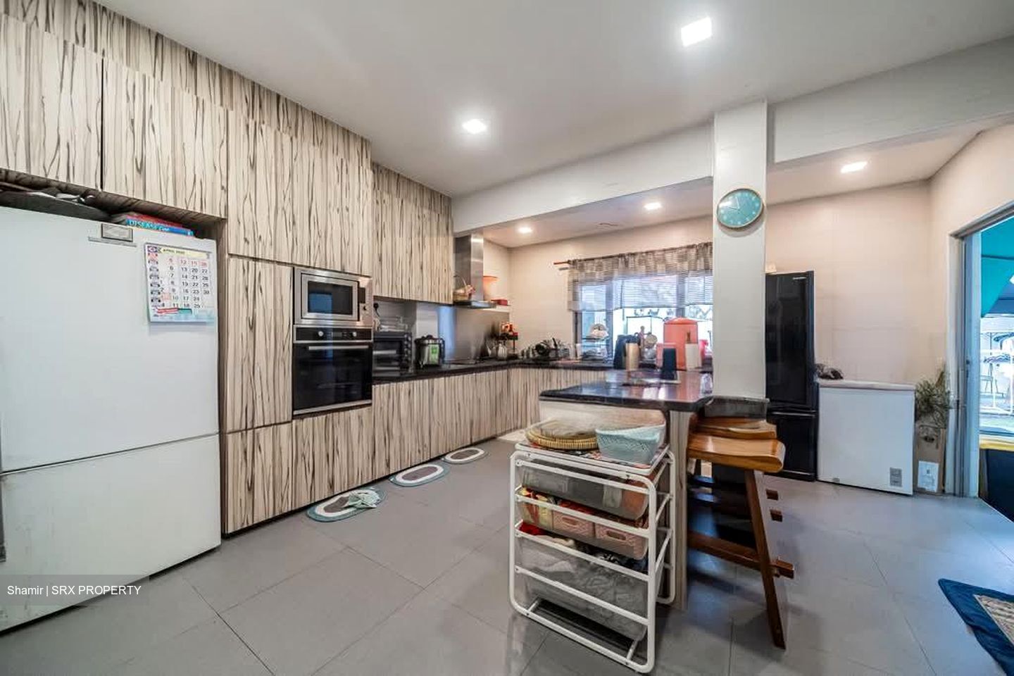 Peakview Estate (D16), Semi-Detached #556844091